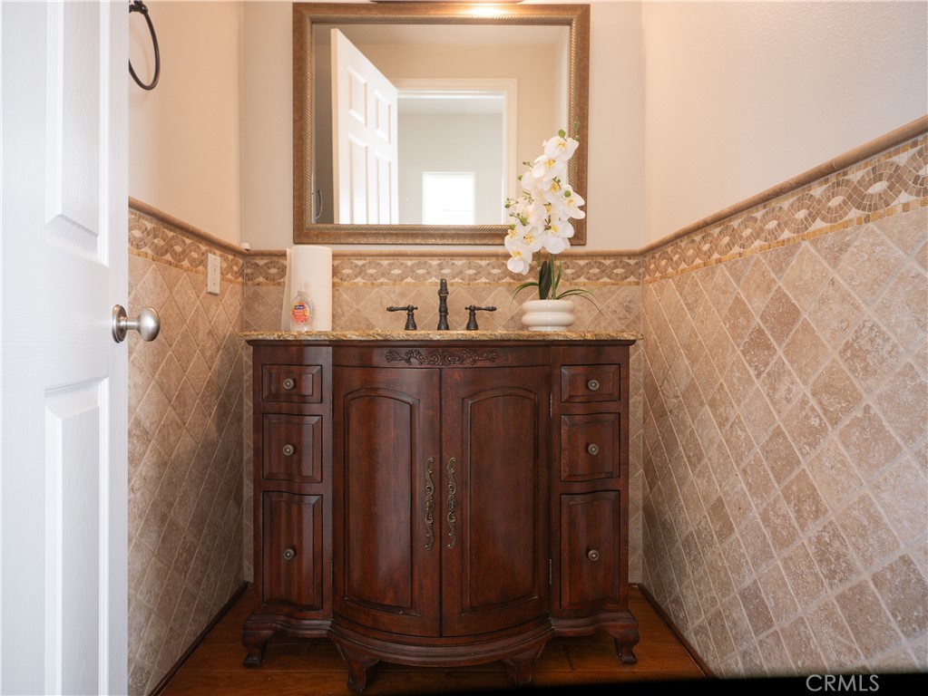 https://media.crmls.org/medias/7c286af9-8184-43a8-b2c9-9d34a85cd2e6.jpg?preset=X-Large