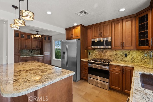 Detail Gallery Image 23 of 54 For 7433 Alpine Way, Tujunga,  CA 91042 - 5 Beds | 3 Baths