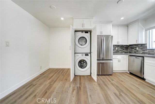 2040 S Sherbourne Drive, Los Angeles CA: https://media.crmls.org/medias/7c2929dd-316c-4465-afbb-c014530dbd3c.jpg