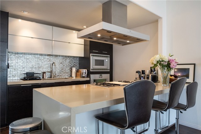 Detail Gallery Image 4 of 16 For 1424 26th #2,  Santa Monica,  CA 90404 - 2 Beds | 2/1 Baths