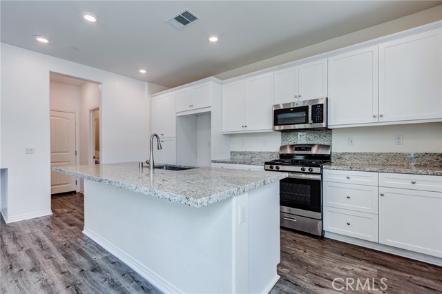 16540 Monteviejo, Fontana CA: https://media.crmls.org/medias/7c2a3462-6dff-4fd8-b83a-67daa3c24d14.jpg