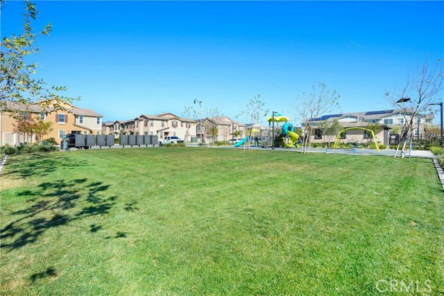 Detail Gallery Image 24 of 24 For 16502 Casa Grande Ave #321,  Fontana,  CA 92336 - 2 Beds | 2/1 Baths