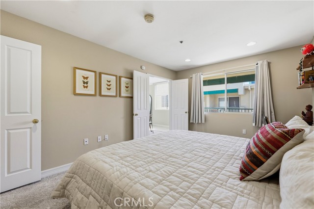 4501 Cedros Avenue, 330 photo 17