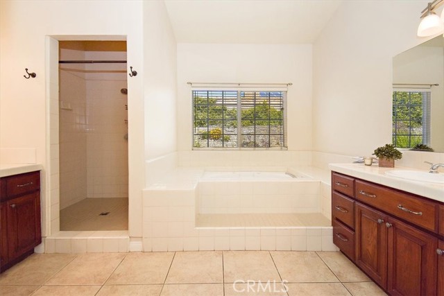 Image 22 of 53 For 10946 Deer Valley Road