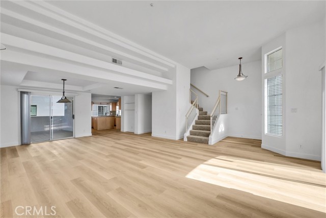 Detail Gallery Image 8 of 36 For 200 N Catalina Ave #F,  Redondo Beach,  CA 90277 - 3 Beds | 3 Baths