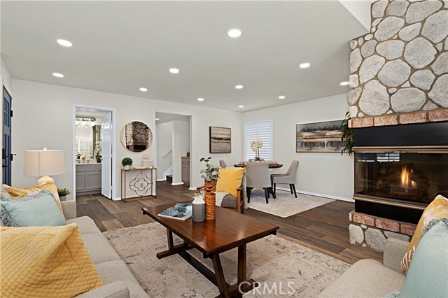 Detail Gallery Image 9 of 26 For 105 Grand Ave #D,  Monrovia,  CA 91016 - 3 Beds | 2/1 Baths