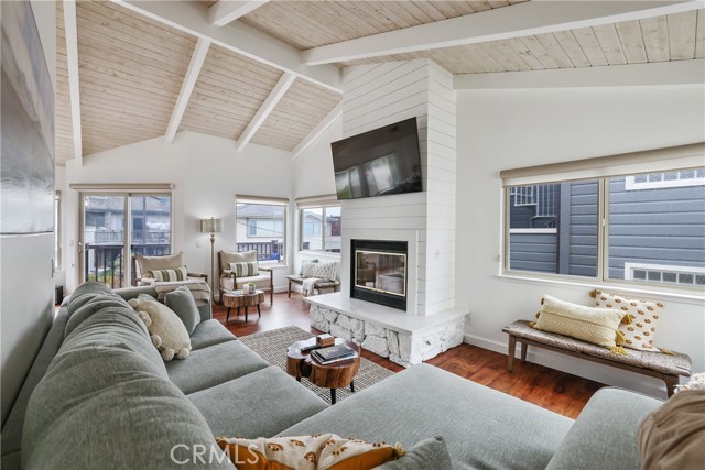 295 Plymouth Street, Cambria CA: https://media.crmls.org/medias/7c2dec84-2c46-4f2b-a476-d245fad2eb23.jpg