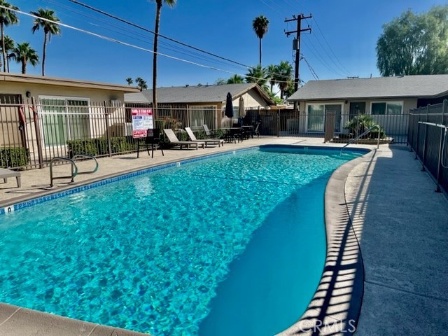 Detail Gallery Image 9 of 25 For 685 E Vista Chino #H,  Palm Springs,  CA 92262 - 2 Beds | 1 Baths