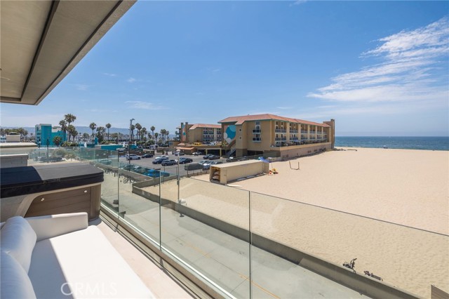 Detail Gallery Image 49 of 75 For 12 the Strand, Hermosa Beach,  CA 90254 - 4 Beds | 5 Baths