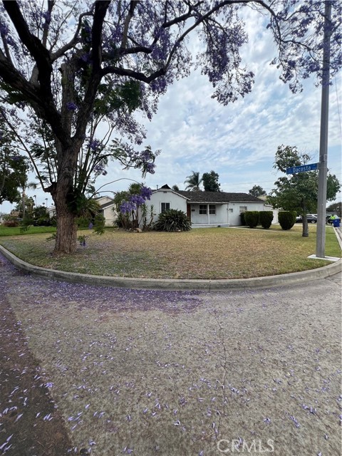 9904 Rives Avenue, Downey CA: https://media.crmls.org/medias/7c2e177d-bb15-46e5-acca-087d6cb54bf7.jpg