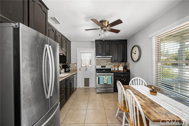 Detail Gallery Image 10 of 33 For 4809 Falcon Ave, Long Beach,  CA 90807 - 3 Beds | 2 Baths