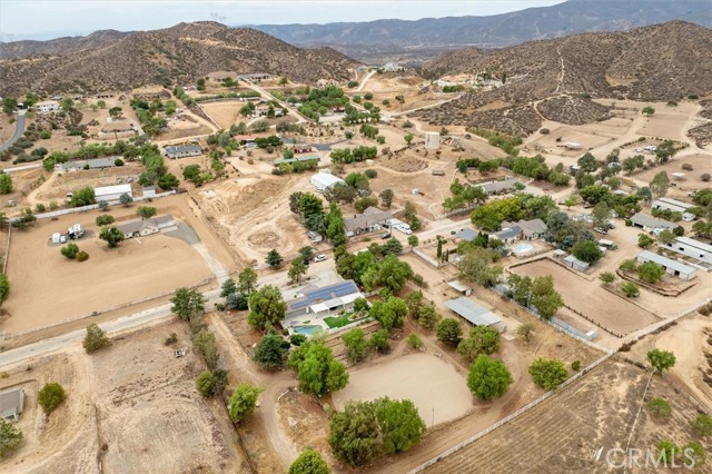 Detail Gallery Image 8 of 66 For 33314 Pewter Rd, Agua Dulce,  CA 91390 - 4 Beds | 2 Baths