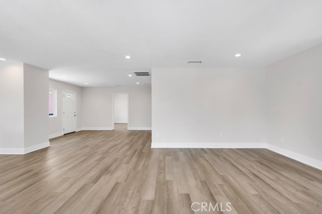 1234 W 89th Street, Los Angeles CA: https://media.crmls.org/medias/7c30a065-217c-4f42-88e2-fe70ea52bd29.jpg