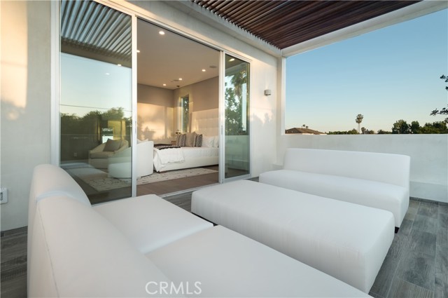 627 N Vista Street, Los Angeles CA: https://media.crmls.org/medias/7c319819-84a3-41c9-9f0e-03d380baaecb.jpg