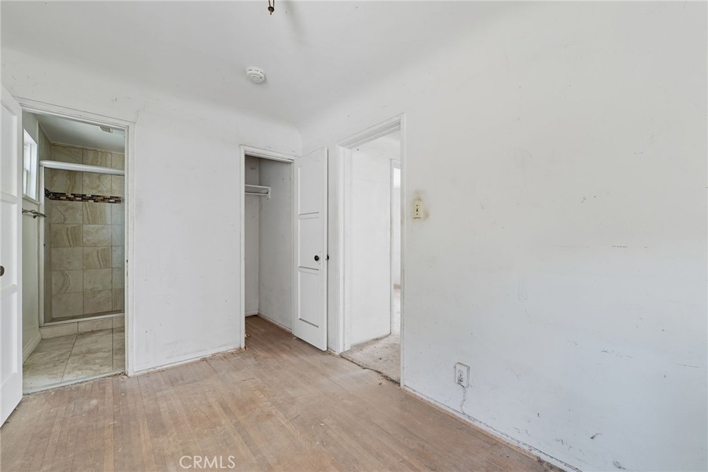 https://media.crmls.org/medias/7c326b08-b334-406e-b990-427bddb31332.jpg?preset=X-Large