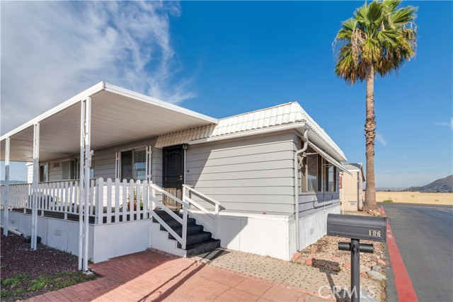 Detail Gallery Image 2 of 22 For 26871 Alessandro Blvd #106,  Moreno Valley,  CA 92555 - 2 Beds | 2 Baths