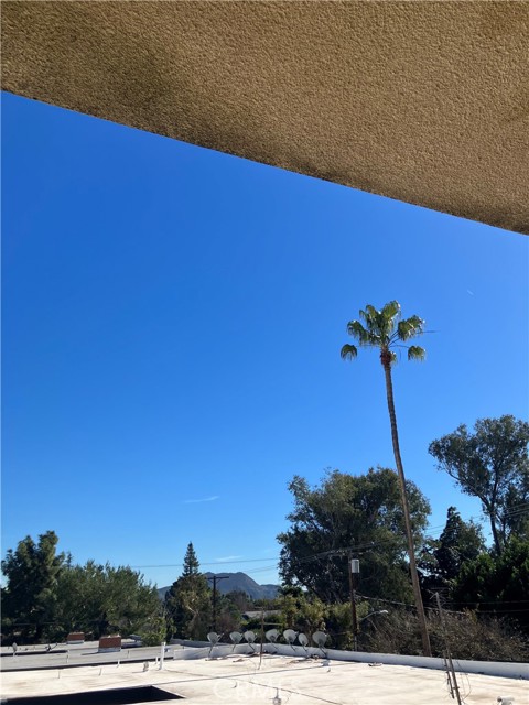 Detail Gallery Image 16 of 17 For 11925 Kling St #408,  Valley Village,  CA 91607 - 2 Beds | 2 Baths