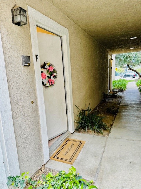 Detail Gallery Image 3 of 29 For 31355 the Old Rd #F,  Castaic,  CA 91384 - 2 Beds | 1 Baths