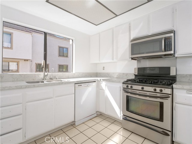 3608 Estates Lane, Rolling Hills Estates, California 90274, 2 Bedrooms Bedrooms, ,1 BathroomBathrooms,Residential,Sold,Estates,SB22146768