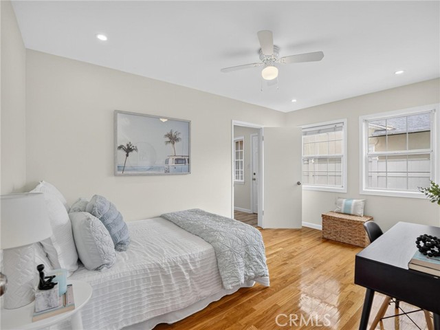 Image 22 of 43 For 3638 156th Street