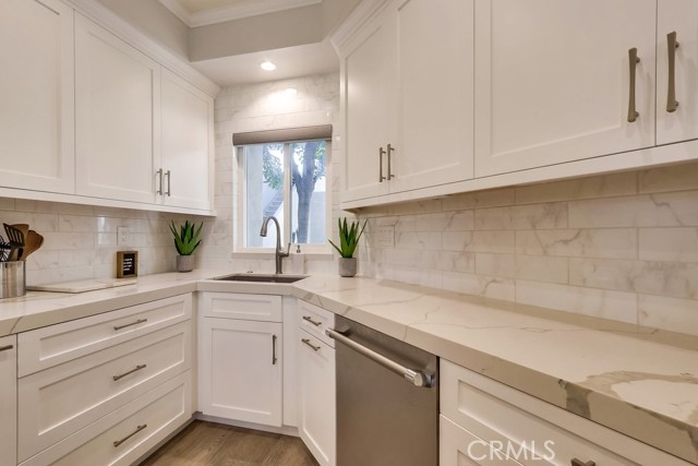 Detail Gallery Image 10 of 38 For 88 Baycrest Ct #62,  Newport Beach,  CA 92660 - 3 Beds | 3 Baths