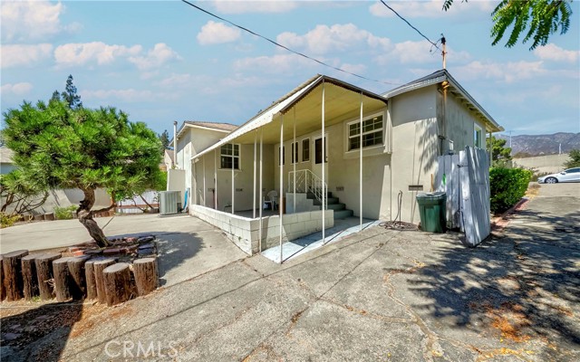 Detail Gallery Image 38 of 52 For 2944 Mayfield Ave, La Crescenta,  CA 91214 - 3 Beds | 2 Baths