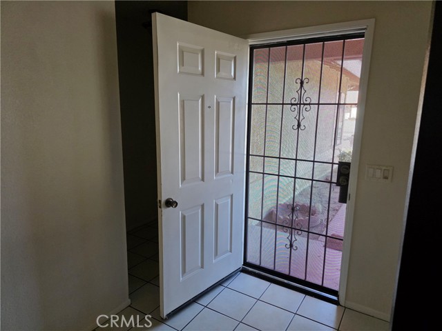 15481 Chaparral Street, Victorville CA: https://media.crmls.org/medias/7c37aae4-2ceb-47f0-b9c9-30889f0d3134.jpg