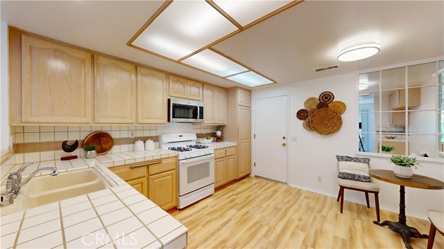 Detail Gallery Image 10 of 39 For 27392 Hyatt Ct, Laguna Niguel,  CA 92677 - 3 Beds | 2/1 Baths