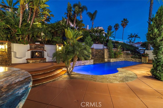 Detail Gallery Image 11 of 28 For 6 Harbor Pointe Dr, Corona Del Mar,  CA 92625 - 3 Beds | 3/1 Baths