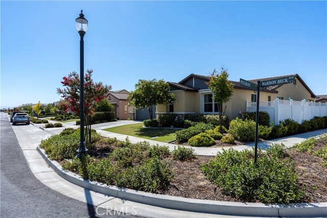 14419 Barbon Beck Avenue, Bakersfield CA: https://media.crmls.org/medias/7c38d951-7401-4d87-ad8f-d6606a46d08d.jpg