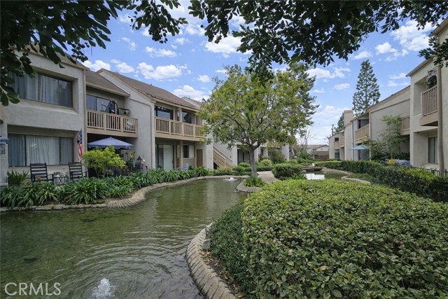 Image 27 of 39 For 10520 Lakeside  L