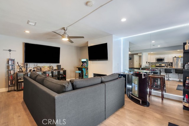 1192 Mitchell Avenue, Tustin CA: https://media.crmls.org/medias/7c393bf9-ab58-49b3-aa17-da5a93daf2bb.jpg