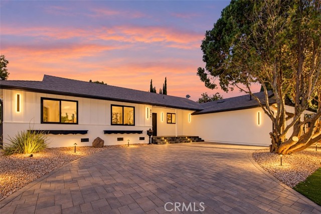 8346 Moorcroft Avenue photo 45