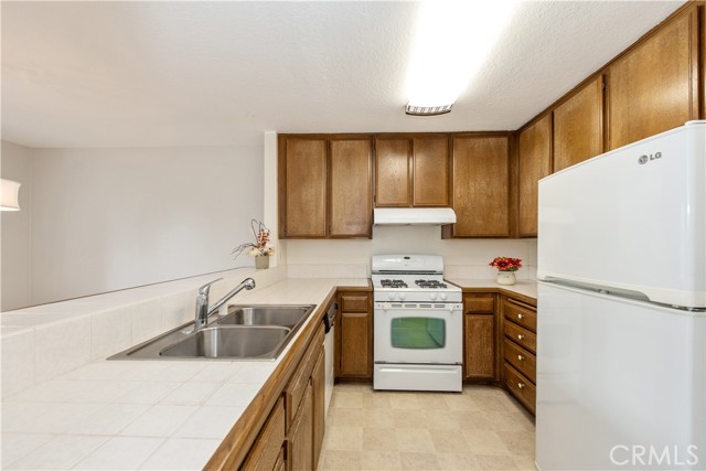 Detail Gallery Image 3 of 16 For 25728 View Pointe, Lake Forest,  CA 92630 - 1 Beds | 1 Baths