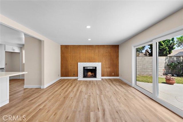 Detail Gallery Image 15 of 32 For 5852 Raphael Dr, Huntington Beach,  CA 92649 - 4 Beds | 2 Baths