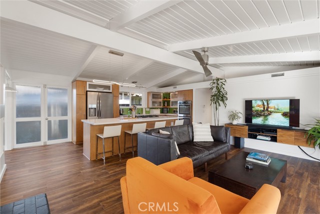 Detail Gallery Image 6 of 30 For 3202 N Studebaker Rd, Long Beach,  CA 90808 - 3 Beds | 2 Baths