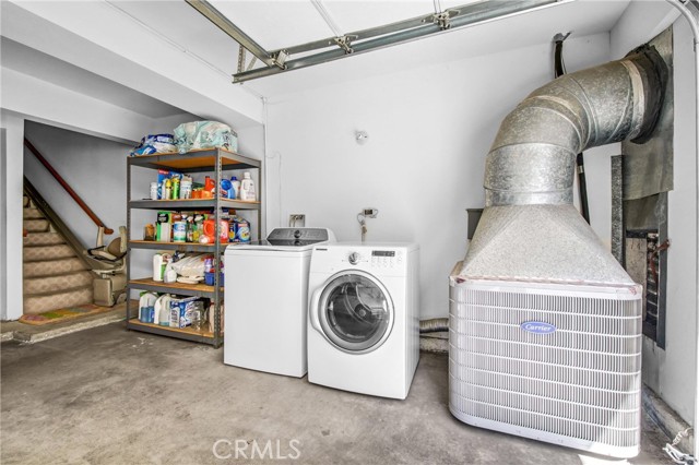 2300 Maple Ave, Torrance CA: https://media.crmls.org/medias/7c3a0422-a102-46d7-87ac-403cfeb17fd1.jpg