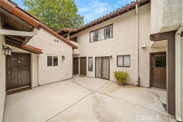 930 Philinda Avenue, Santa Barbara CA: https://media.crmls.org/medias/7c3aee2b-3897-4f25-8942-5e019634f7da.jpg