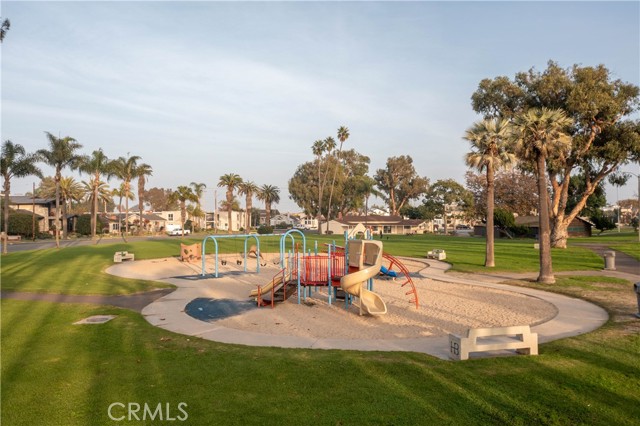 Detail Gallery Image 55 of 56 For 203 Utica Ave, Huntington Beach,  CA 92648 - 3 Beds | 2/1 Baths