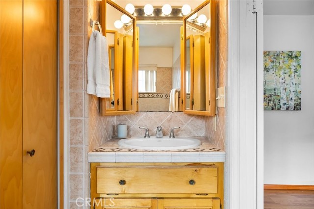 1601 18th Street, Manhattan Beach, California 90266, 3 Bedrooms Bedrooms, ,1 BathroomBathrooms,Residential,Sold,18th,SB21241206