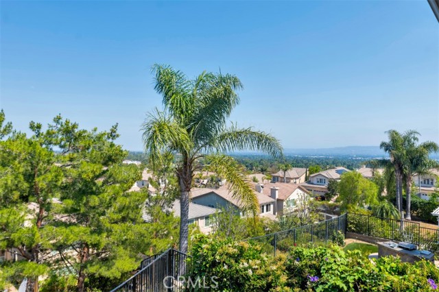 11226 Ravenna Lane, Porter Ranch CA: https://media.crmls.org/medias/7c3ba81c-3857-4862-ba45-cfeae31d6716.jpg