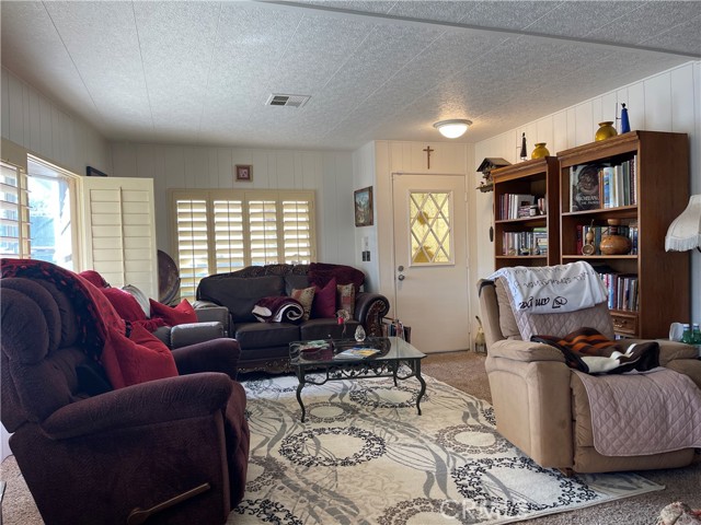 Detail Gallery Image 3 of 19 For 7501 Palm #70,  Yucca Valley,  CA 92284 - 2 Beds | 2 Baths