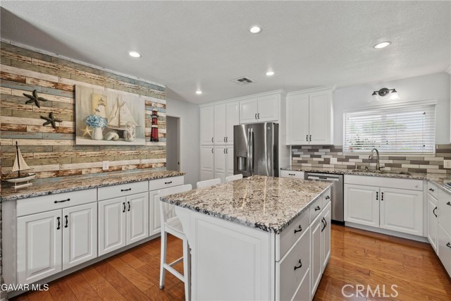 2520 Edam Street, Lancaster CA: https://media.crmls.org/medias/7c3bcad4-2972-48f6-99f2-d7f9c47a9c83.jpg