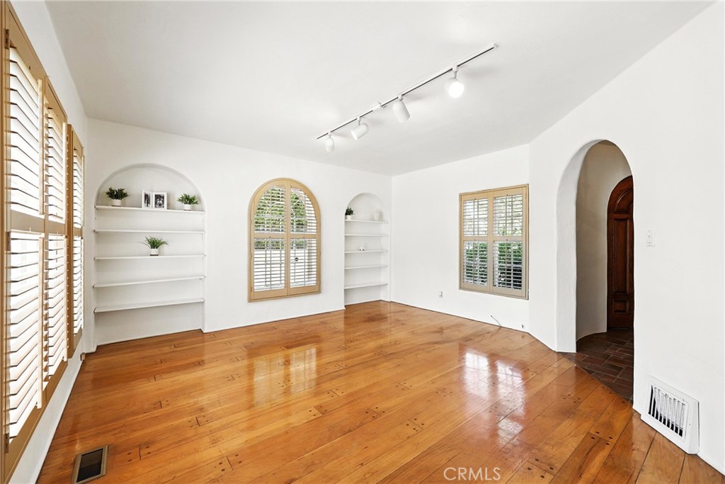 MLS #MB25152478 img 30