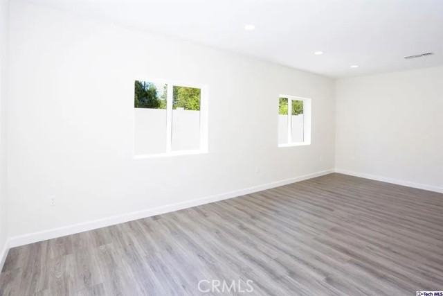 Detail Gallery Image 2 of 15 For 7521 Milwood Ave, Canoga Park,  CA 91303 - 1 Beds | 1 Baths