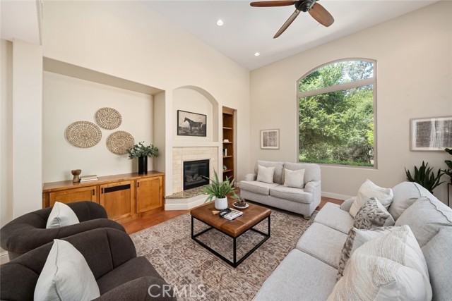 Detail Gallery Image 7 of 72 For 889 Isabella Way, San Luis Obispo,  CA 93405 - 4 Beds | 3/1 Baths