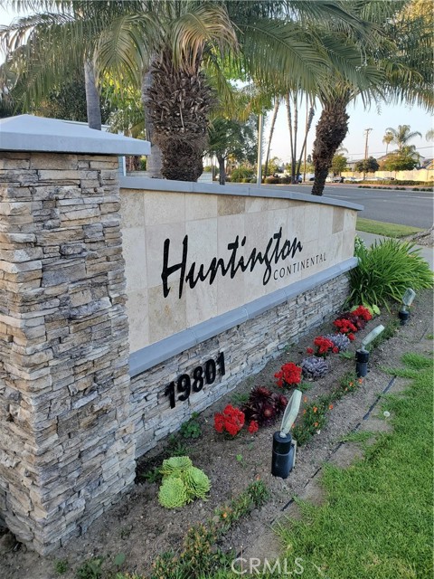 9776 Argyle Dr, Huntington Beach, CA 92646