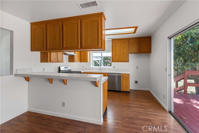 Detail Gallery Image 10 of 30 For 14259 Emelita St, Van Nuys,  CA 91401 - 3 Beds | 2 Baths