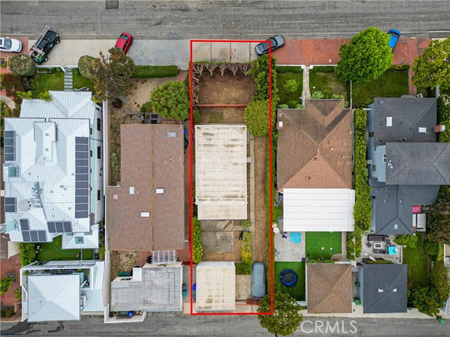 588 33rd Street, Manhattan Beach, California 90266, 2 Bedrooms Bedrooms, ,1 BathroomBathrooms,Residential,Sold,33rd,RS24116032