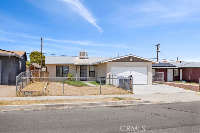 Detail Gallery Image 1 of 1 For 1917 Forane St, Barstow,  CA 92311 - 3 Beds | 2 Baths